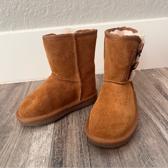 Koolaburra by UGG Victoria Short Winter Boots bow Brown fur Girls Size 8 NWT - Picture 7 of 13